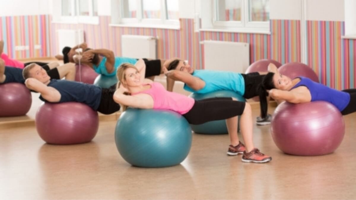 Pratimų kamuolys (Exercise Ball).