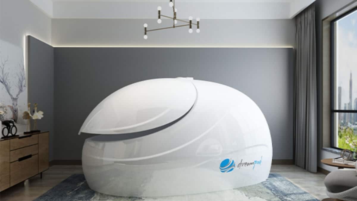 Plūduriavimo Terapija (Floatation Therapy). Plūduriavimo terapijos kapsulė.
